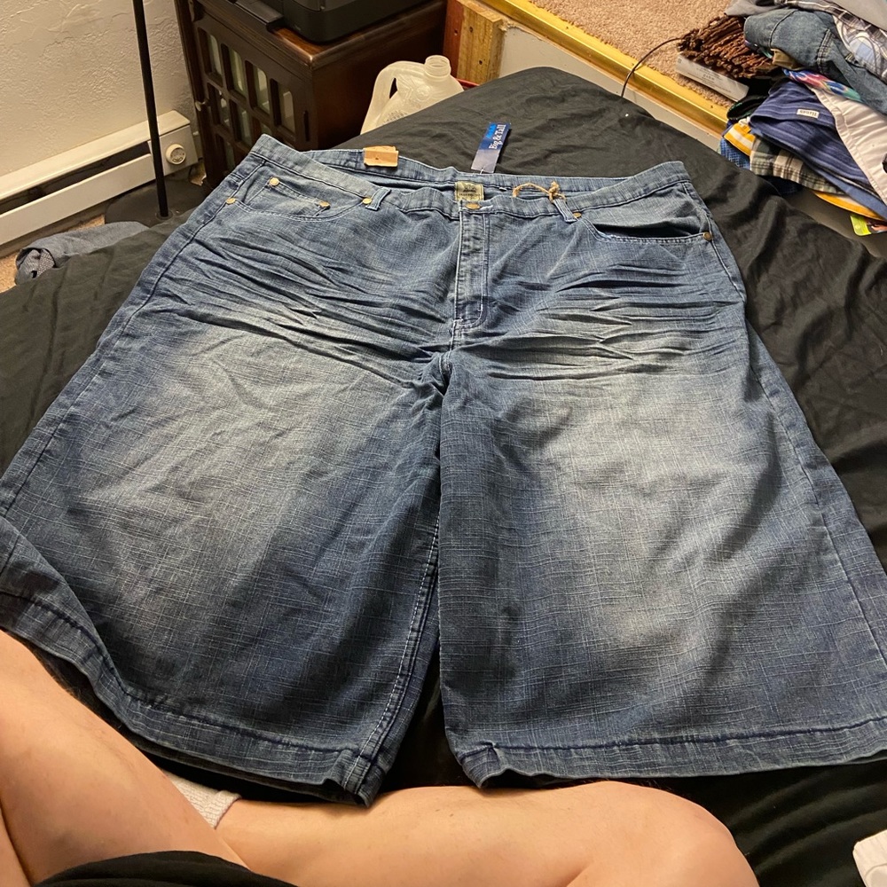 Indigo 30 Denim Shorts‎ w Embroidered Pockets NWT